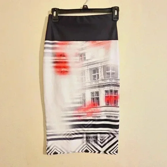 Dolce & Gabbana Mickey Mouse Pencil Skirt - Picture 2 of 4